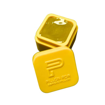 Premium multi-temperature gold cold glue in container