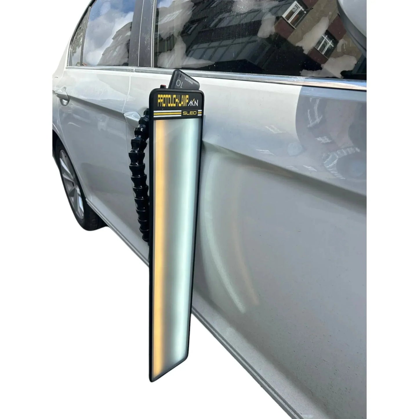 Slim profile of the 70cm dual-LED PDR light board
