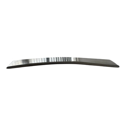 Close-up of the dual-purpose striking and backing ends