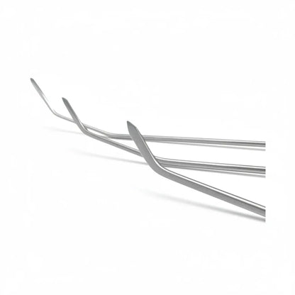 Close-up of the sharp tip on the Davoria Edition double bend rod