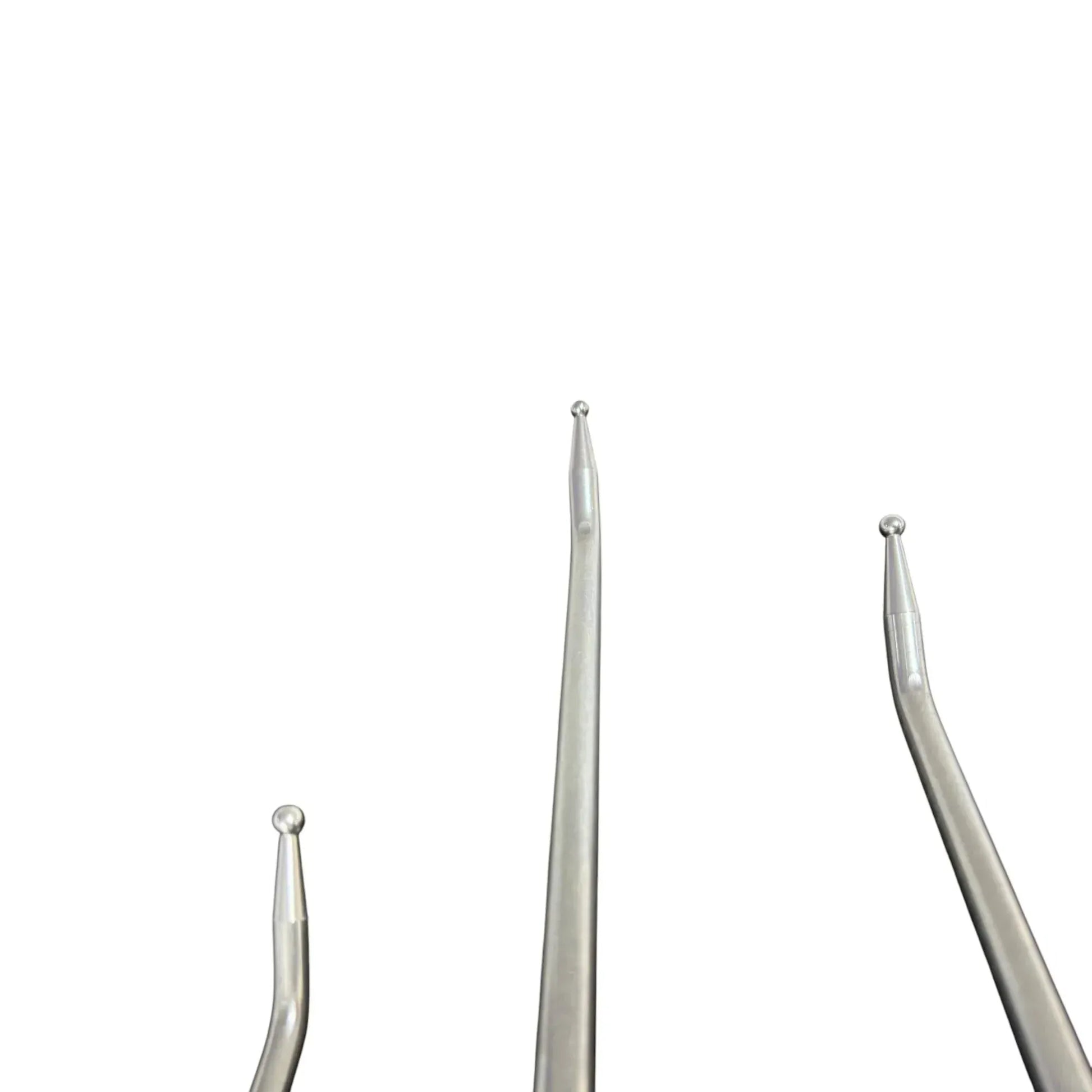 Close-up of the bead tip on the Selvora Edition white steel rod