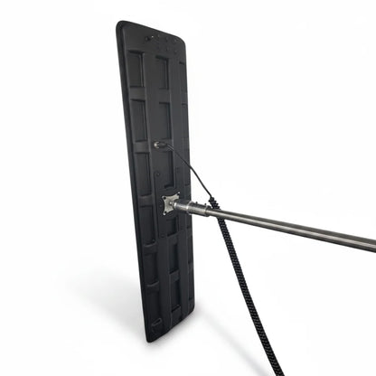 Magnetic base securing the PDR INOX light to a vehicle panel