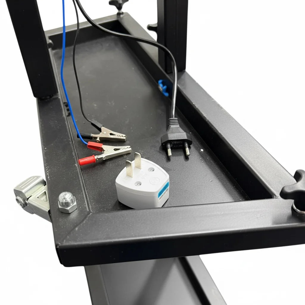 Adjustable aluminum frame on the professional PDR light