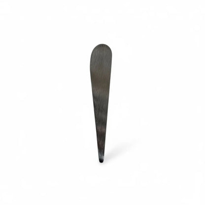 Angled steel face of the PDR INOX wedge-shaped backing tool