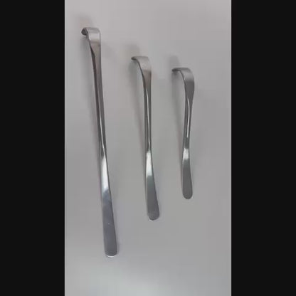 Ergonomic grip handles on the stainless steel PDR hook tool set