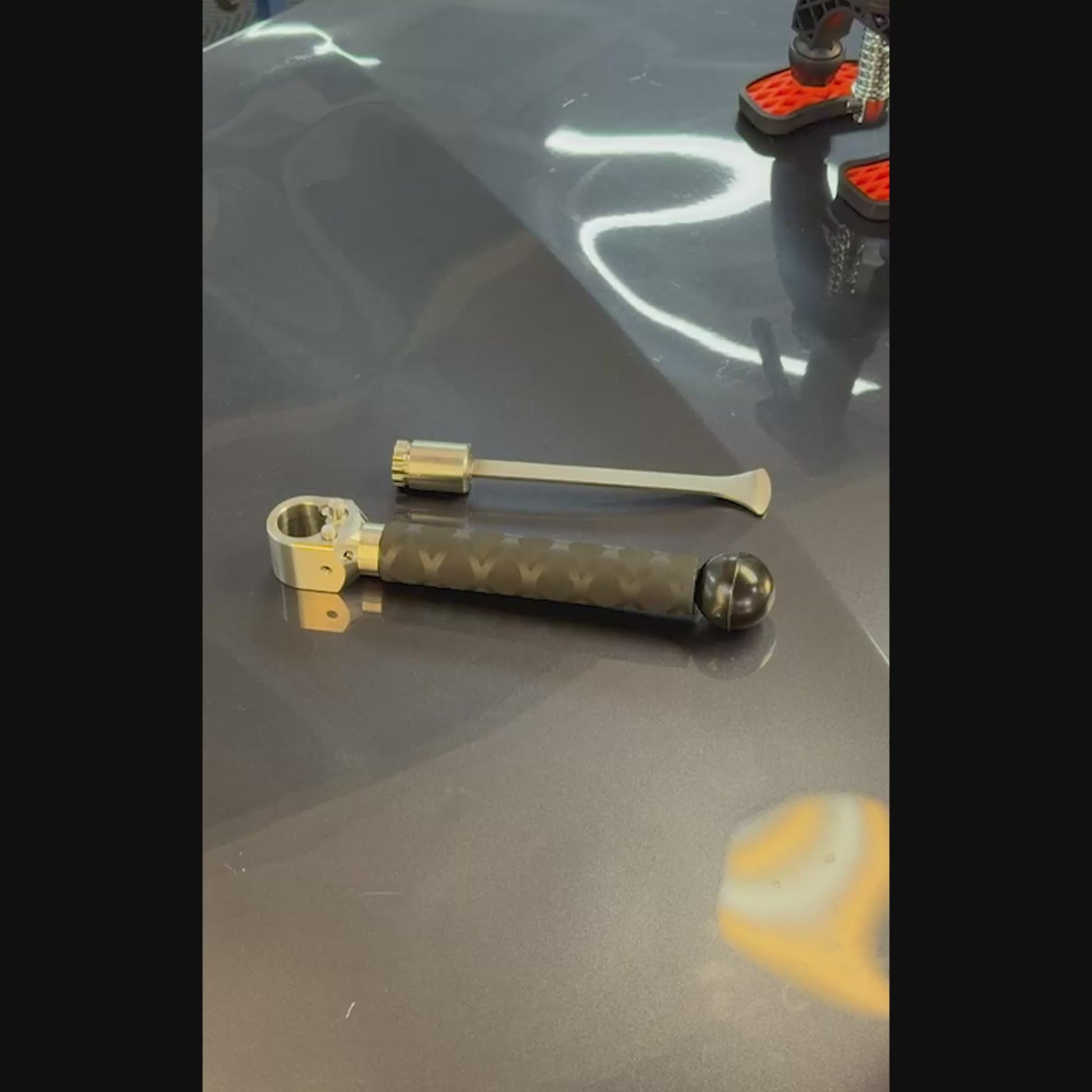 PDR INOX premium indexing handle attached to a dent repair rod